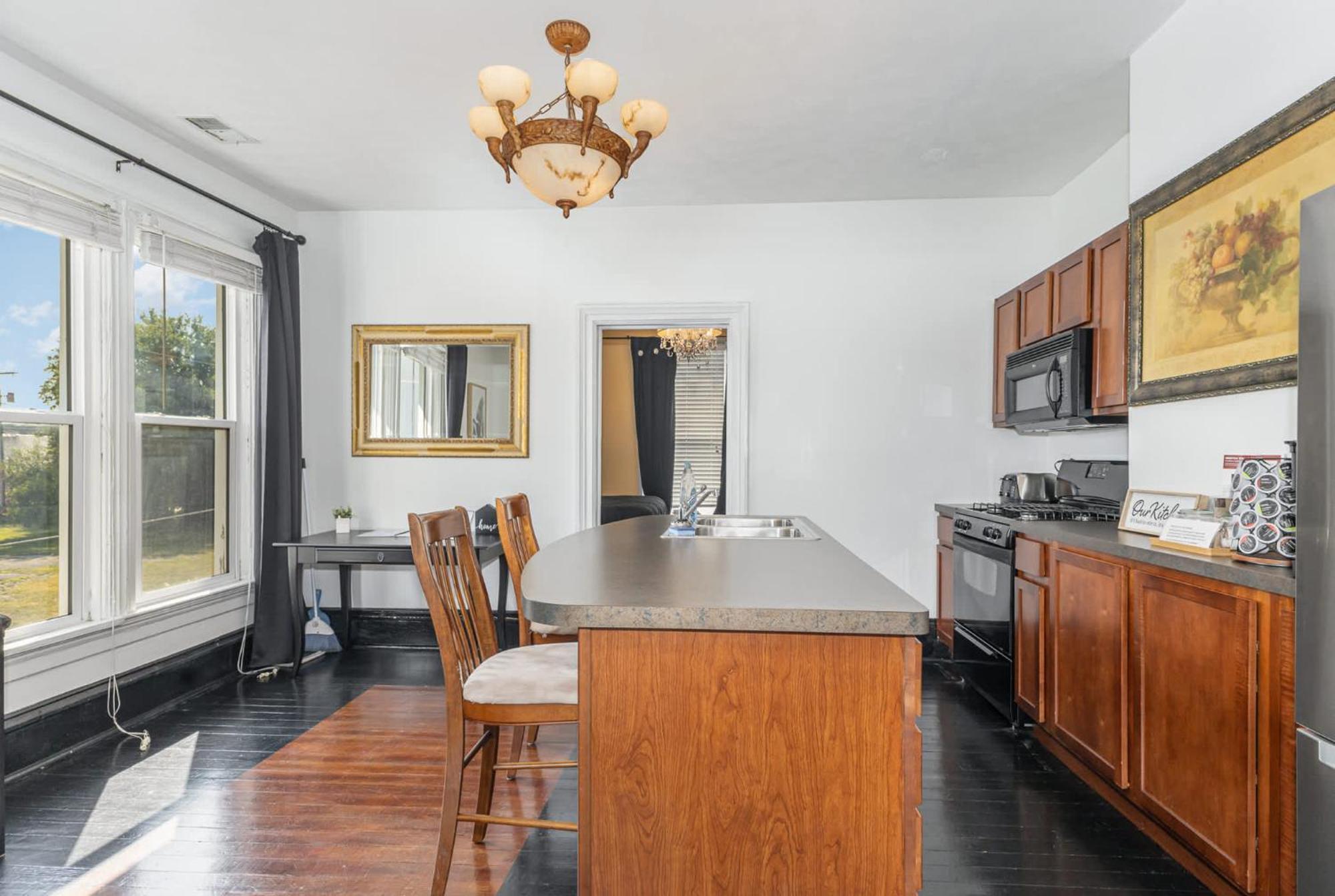 Spacious Upstairs 1Bed- Walking Distance To Beach Outlet Mall Michigan City Esterno foto