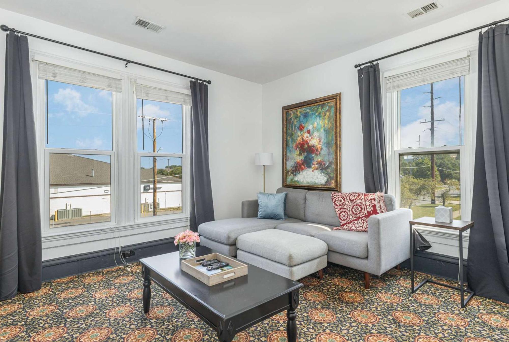 Spacious Upstairs 1Bed- Walking Distance To Beach Outlet Mall Michigan City Esterno foto