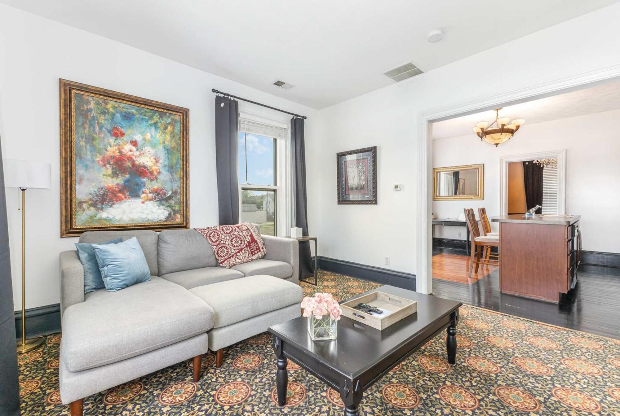 Spacious Upstairs 1Bed- Walking Distance To Beach Outlet Mall Michigan City Esterno foto